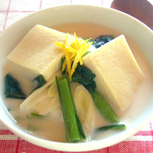 小松菜と高野豆腐の豆乳煮